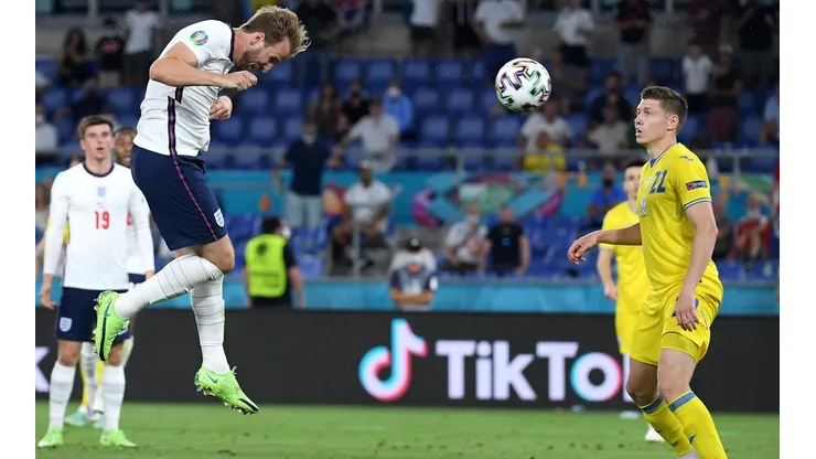Harry Kane puso el 3-0 con un gran remate de cabeza.