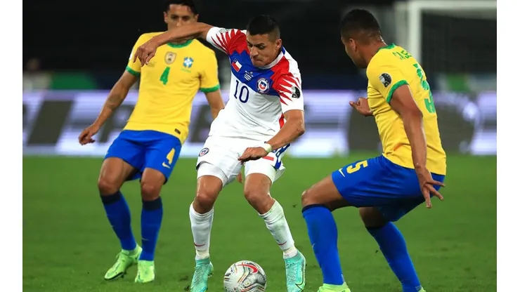 Alexis lo dio todo a pesar de su lesión en el primero tiempo