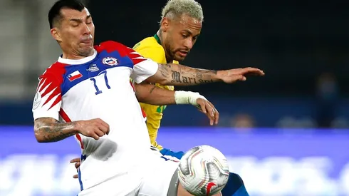 Gary Medel durante el partido de Chile con Brasil en la Copa América.