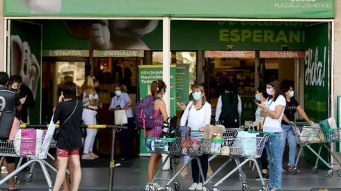 Revisa el horario de los diferentes locales