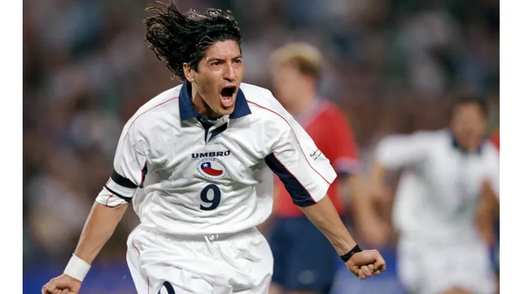 Iván Zamorano le da el último aliento a la selección chilena