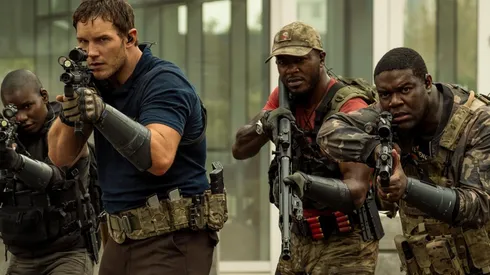 Chris Pratt vuelve a convertirse en un héroe de acción en La Guerra del Mañana.