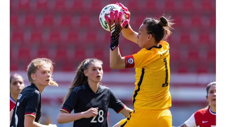 Christiane Endler encabeza la nómina de la Roja femenina para Tokio 2020.