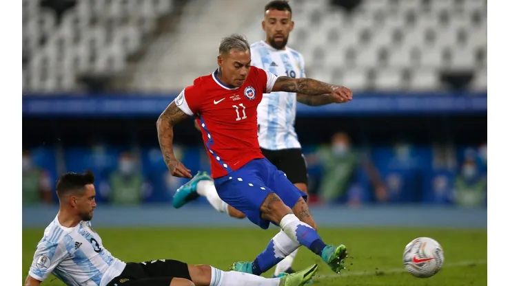 En Brasil niegan ofertas por Eduardo Vargas.