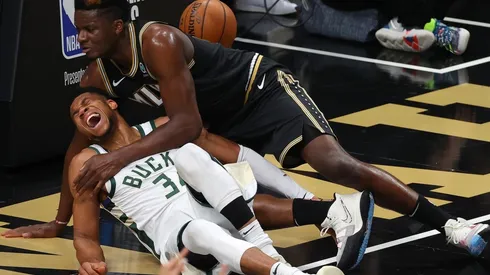 El jugador de los Bucks sufrió una fea lesión en su rodilla izquierda