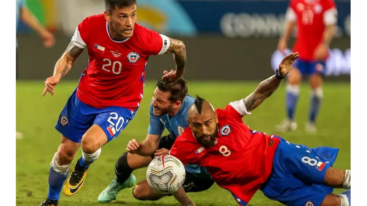 Charles Aránguiz y Arturo Vidal suman una década de triunfos con la selección chilena