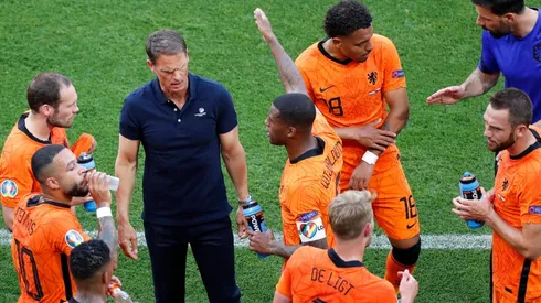 Frank de Boer deja inmediatamente el cargo como entrenador de Países Bajos.