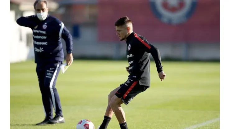 El Colo Gil en un microciclo de la Roja