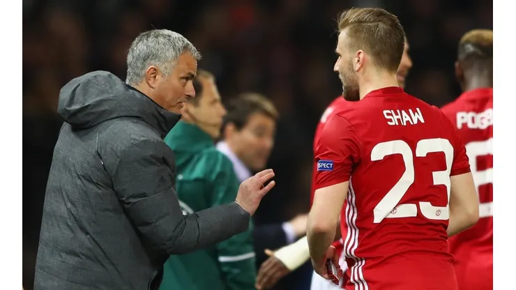 Luke Shaw apuntó a José Mourinho por mala onda
