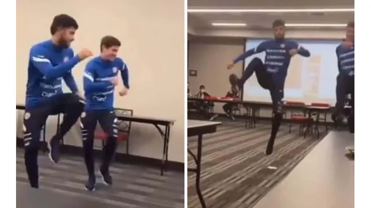 Montes y González luciéndose con un baile preparado en la Roja