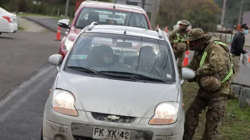 Los viajes son controlados en los cordones sanitarios dispuestos para cada región.