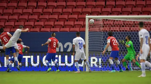 Paraguay, como siempre, le anotó a Chile de cabeza