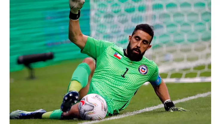 Vidal trata de motivar a Bravo en el penal de Paraguay.