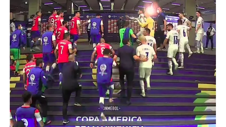 Chile y Paraguay casi se van a los combos en Brasil