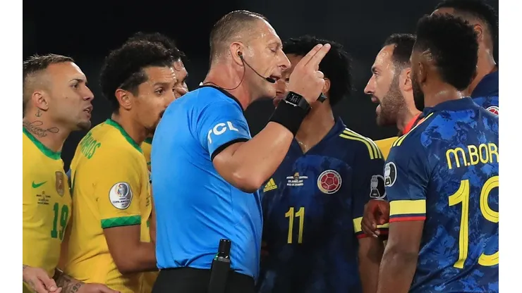 Pitana en el ojo del huracán