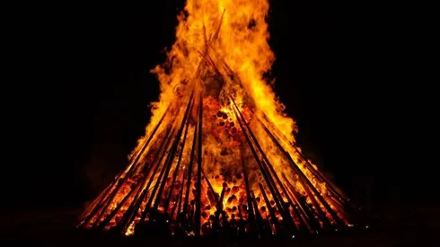 ¿Qué se celebra en la Noche de San Juan?