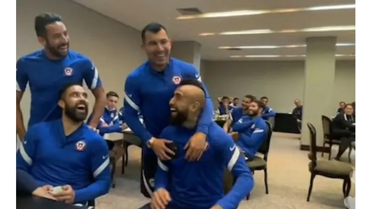 El ambiente en la selección chilena está muy alegre gracias a Huaso Isla