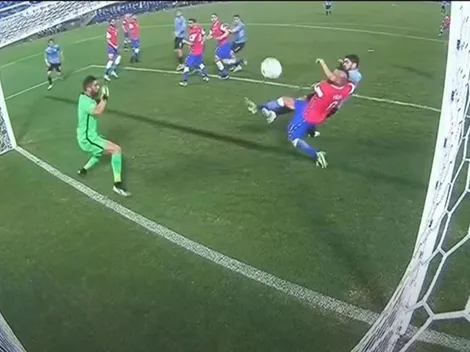 Castrilli dice que hubo falta de Suárez: "Ese gol estuvo viciado"