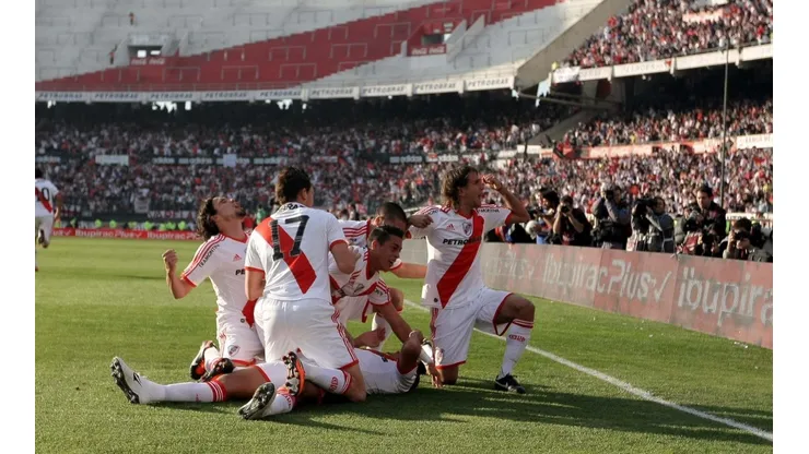 River Plate venció 2-0 a Almirante Brown en su cancha el 2012 y subió a Primera