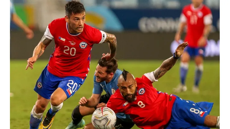 Aránguiz fue una máquina ante Uruguay y se gana los aplausos de Conmebol