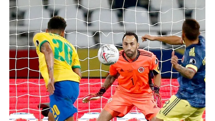 Brasil derrotó a Colombia con polémica.