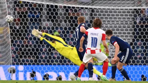 El golazo que le marcó Modric a Escocia