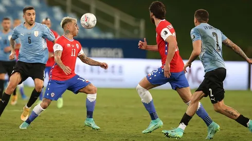 Brereton y Vargas hicieron sufrir a la defensa de Uruguay