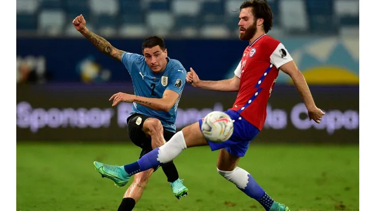Brereton fue clave en el gol de Vargas