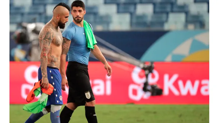 Vidal y Suárez tras el partido