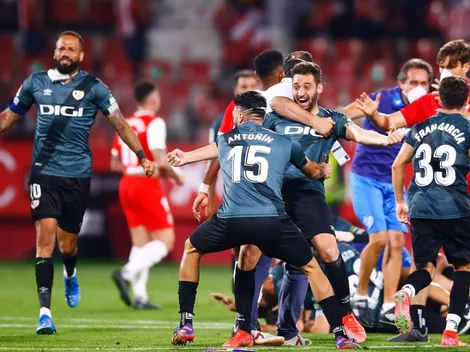 Rayo Vallecano asciende con dramática remontada y un jugador menos