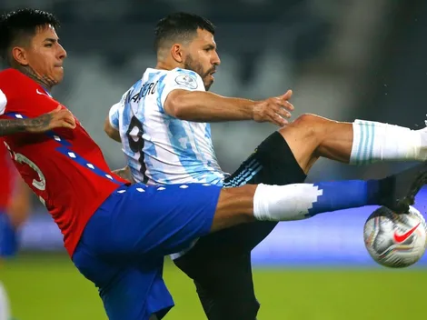 Scaloni le apunta a la titularidad del Kun: "Está cada día mejor"