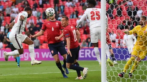 Raheem Sterling marcó el único gol del partido.