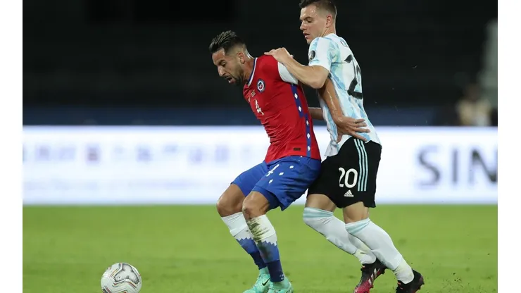 Mauricio Isla en el debut de Chile en la Copa América