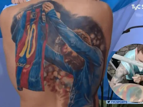 Messi le firma el espectacular tatuaje a hincha brasileño