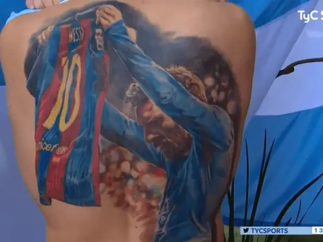 Messi ofrece autógrafo: tremendo tatuaje de hincha brasileño