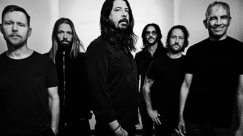 Foo Fighters con formación completa