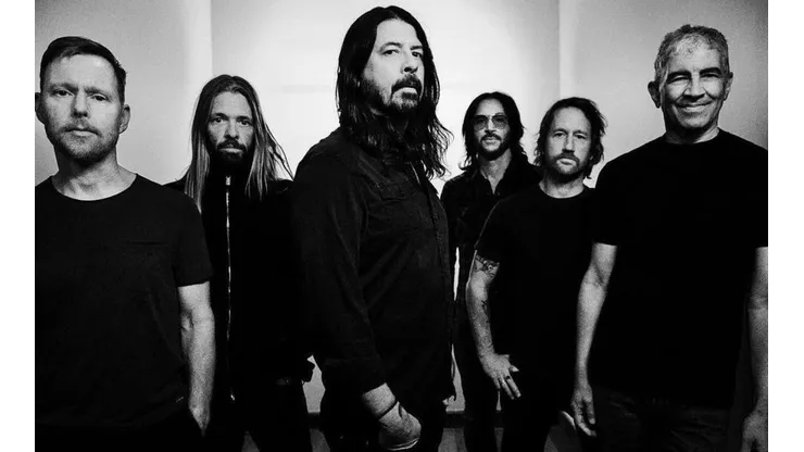 Foo Fighters con formación completa