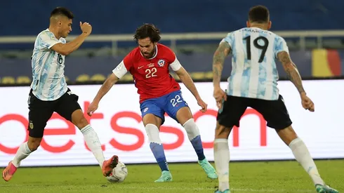 Menos de veinte minutos le bastaron a Ben Brereton para encantar a los hinchas de la selección chilena