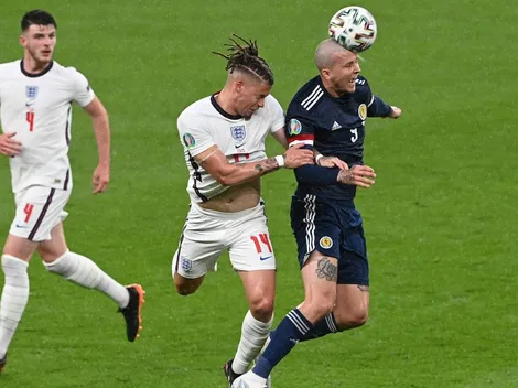 Inglaterra se confunde y apenas empata con Escocia