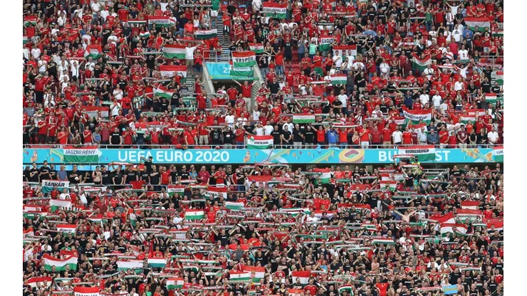 Los hinchas de Hungría disfrutan de volver al estadio en la actual Eurocopa sin distanciamiento social y ante Francia quieren hacerlo pesar. Foto: Getty.