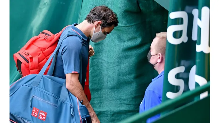Roger Federer sale decepcionado tras caer ante Auger Aliassime