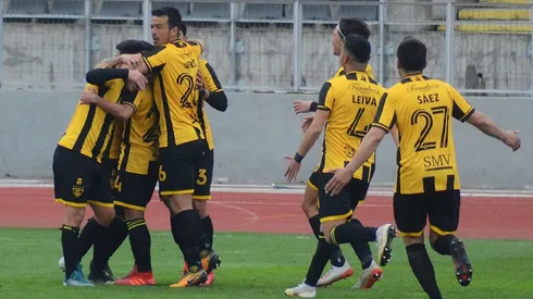 Fernánde Vial ascendió a la Primera B en lugar de Lautaro de Buin