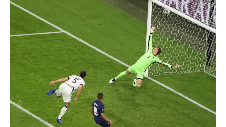 Hummels la metió en su propio arco frente a Francia