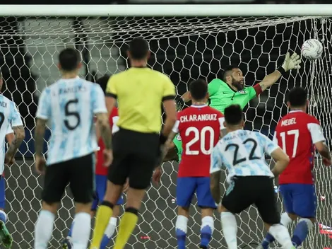 Johnny explica por qué Bravo no pudo atajar el tiro de Messi