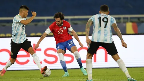 Ben Brereton jugando ante Argentina