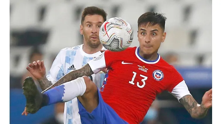 Chile ante Argentina en su debut en la Copa América.
