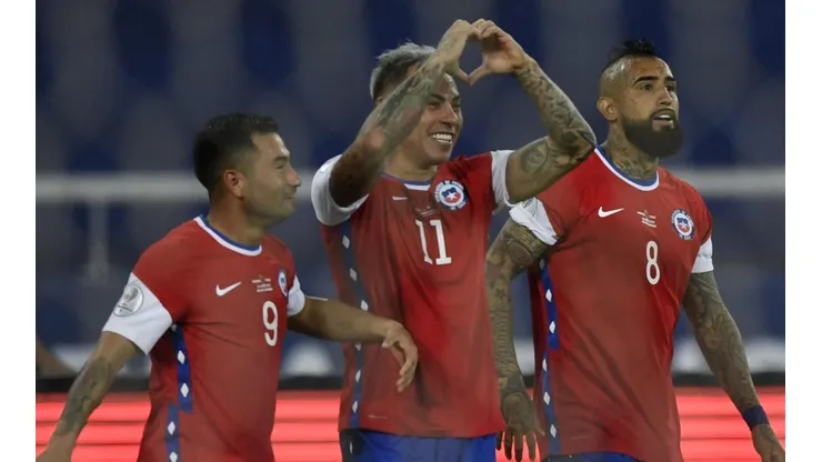 Vargas celebra el gol del empate ante Argentina