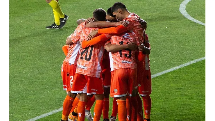 Cobreloa sufre con 10 casos de coronavirus en el plantel