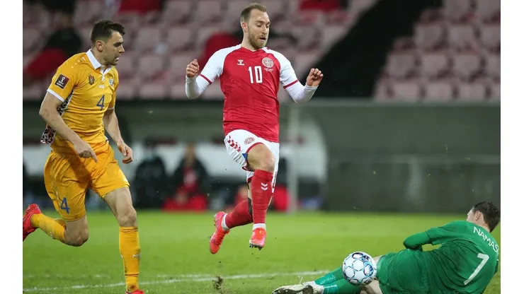 Christian Eriksen sufrió un colapso cardiaco en plena Eurocopa y desató angustia en todo el mundo del fútbol