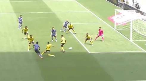 Kubo y su golazo con cuatro caños al hilo